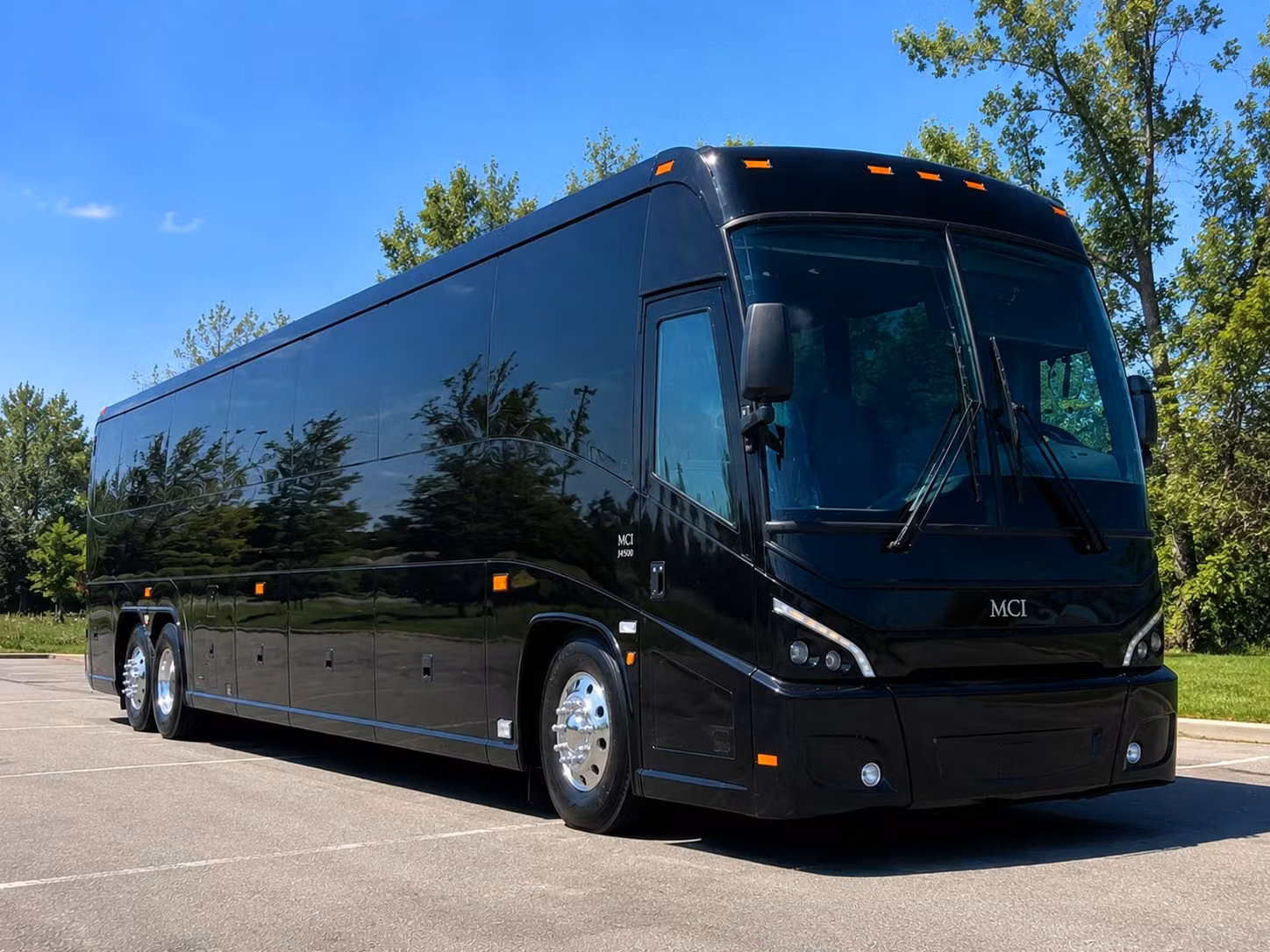 ada accessible field trip buses available for greeley schools and groups