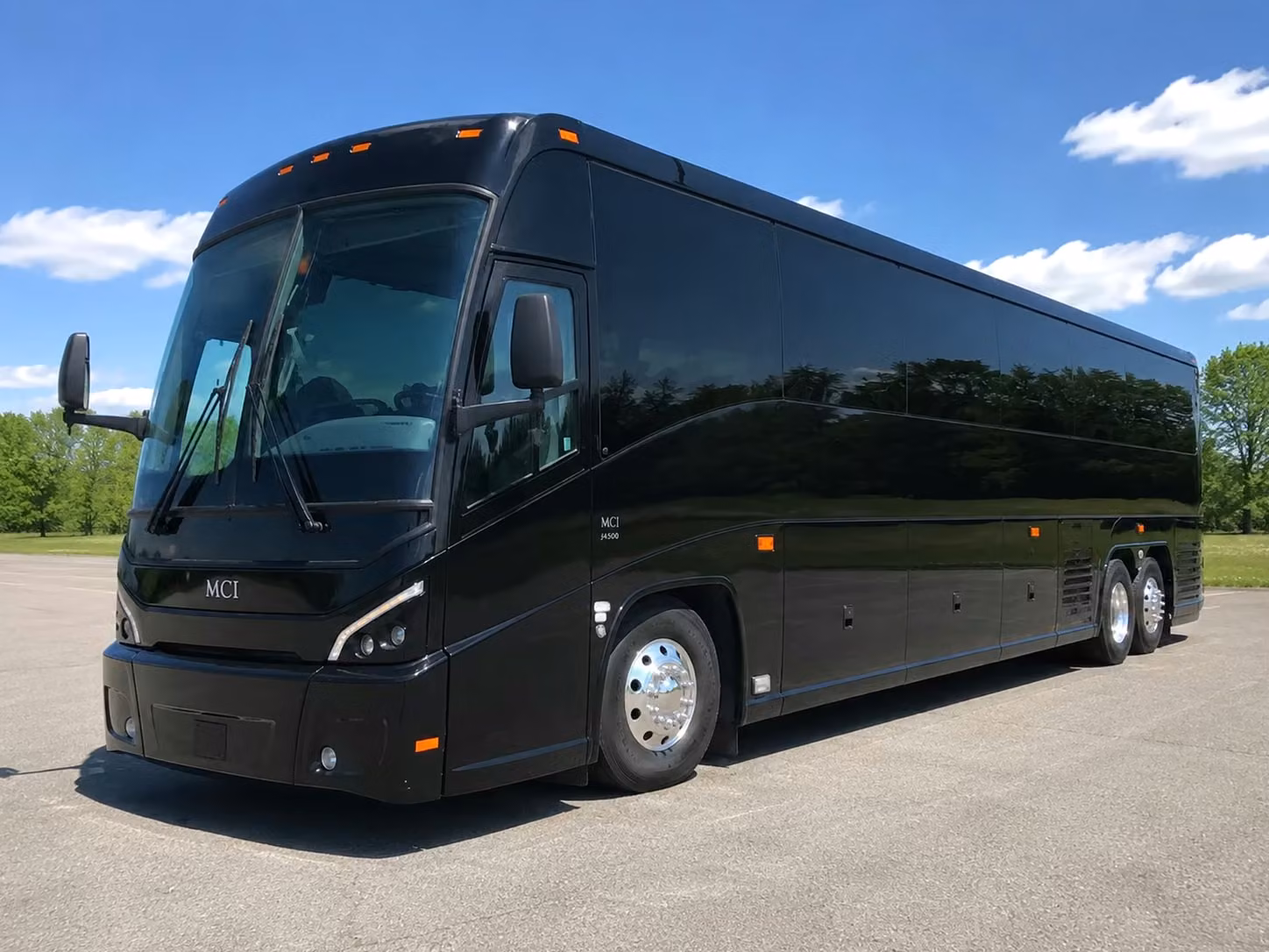 corporate and convention shuttle bus service in greeley