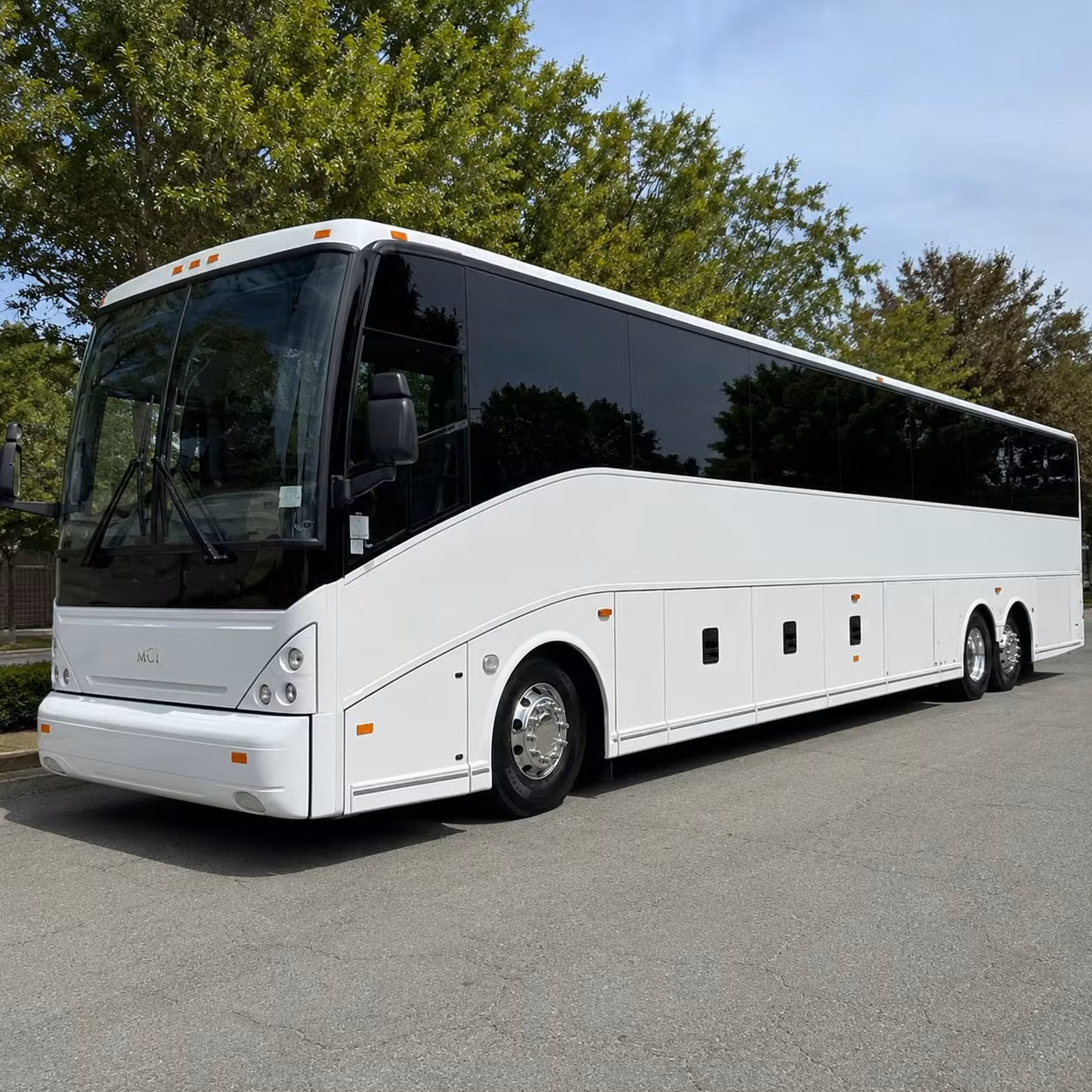 reliable corporate airport shuttles for greeley s growing business community